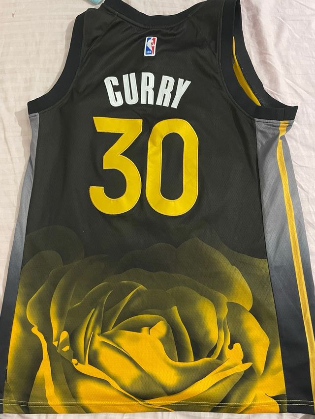 Camiseta Warriors Nike Negra y Amarilla Talla 48