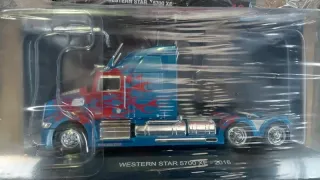 Western Star 5700 XE 2016 Modellino