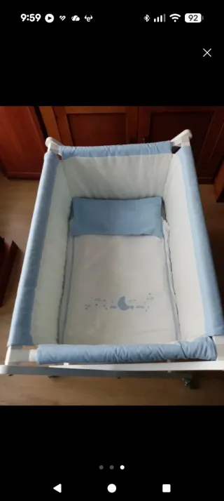 Minicuna azul y blanca