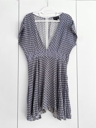 Vestido mini SHOWPO azul y blanco