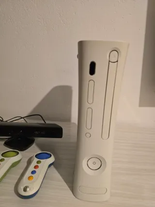 Xbox 360 con Kinect y mandos