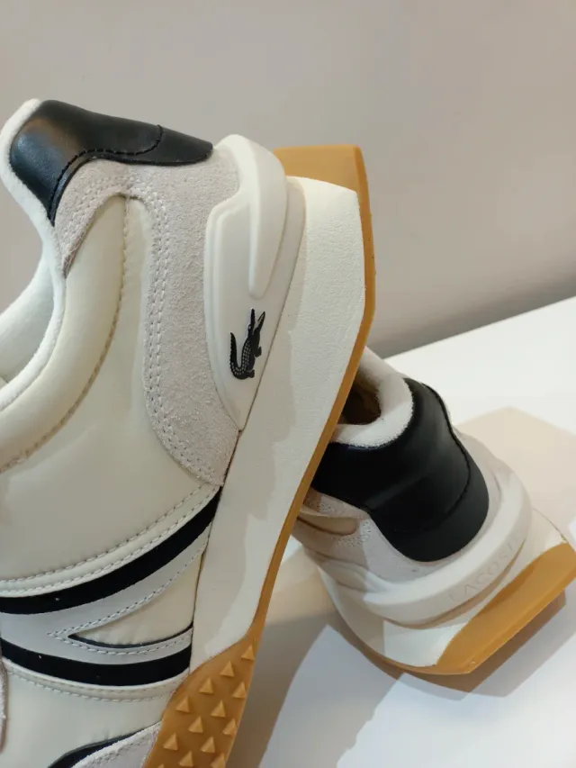 Zapatillas Lacoste Beige y Negras