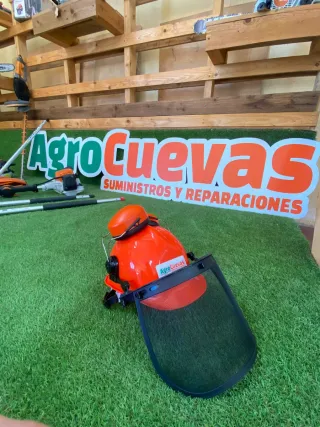 Casco protección naranja con visera