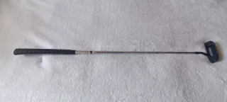 Palos de golf Ping y otros