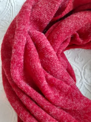 Bufanda roja de punto