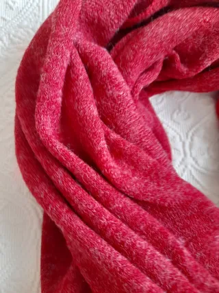 Bufanda roja de punto