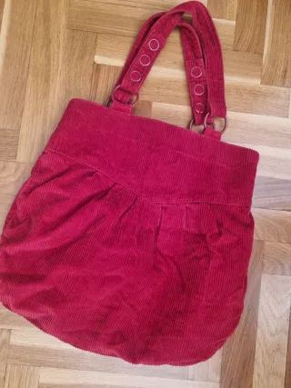 Bolso de pana rojo