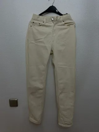 Pantalones beige