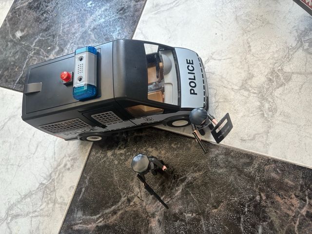 Furgoneta Policía Playmobil con figuras