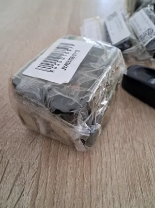 14 Interruptores con Indicador LED