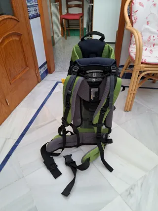 Mochila portabebés senderismo verde