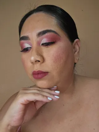 Maquillaje a domicilio + pestañas para cualquier o