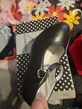 Zapatos Flamenca Tacón Negro. Talla 30