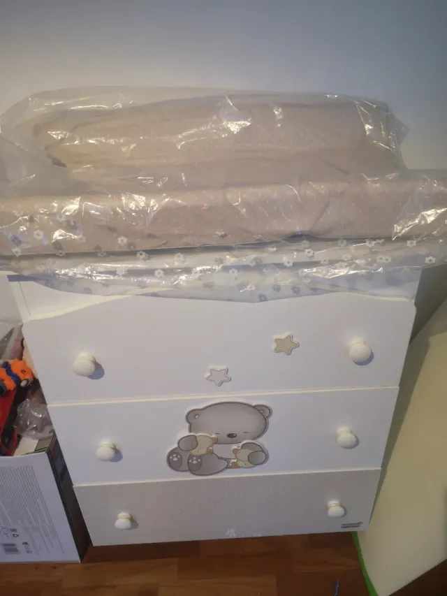 Mobile cassettiera per neonato con fasciatoio