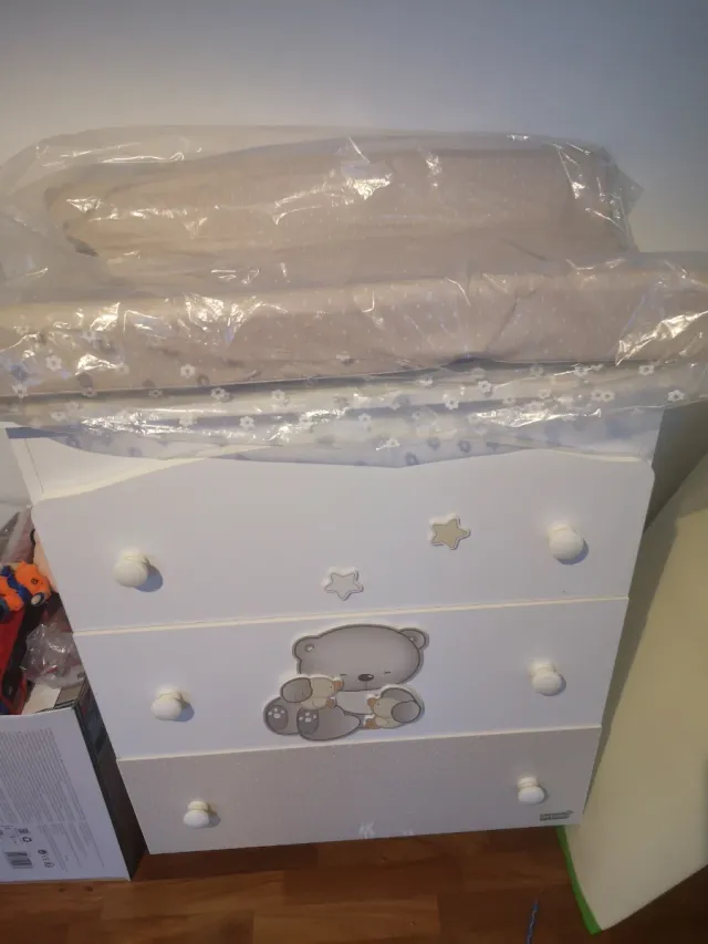 Mobile cassettiera per neonato con fasciatoio