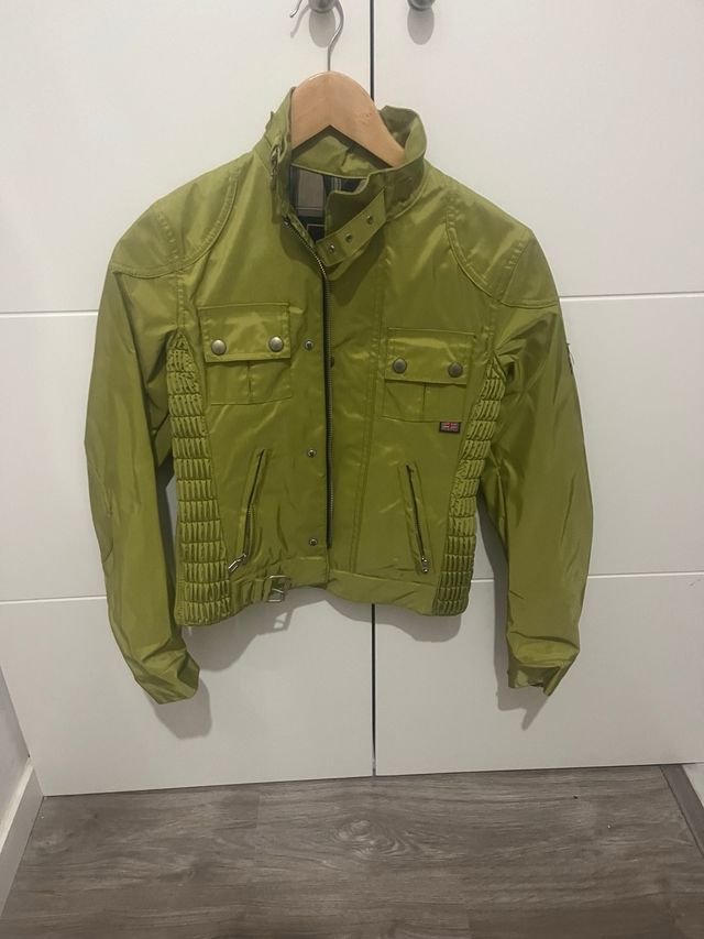 Cazadora Belstaff pistacho motera