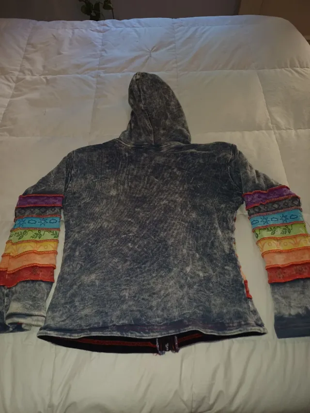 Sudadera abrigada con capucha y cremallera