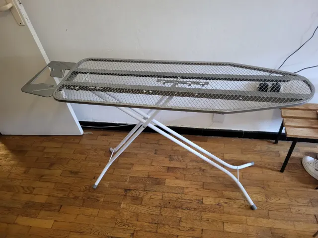 Tabla de planchar plegable