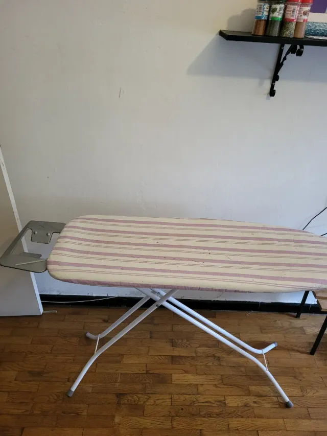 Tabla de planchar plegable