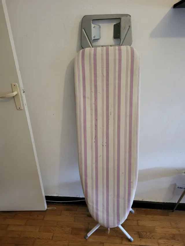 Tabla de planchar plegable