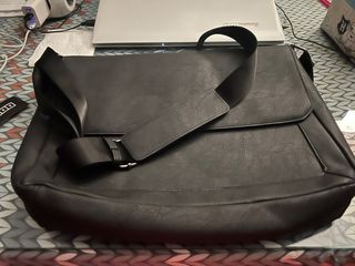 Bolso de Hombro Negro para Hombre
