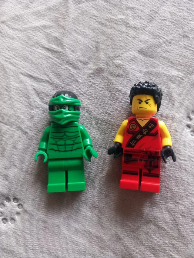 2 Minifigure Lego Ninjago