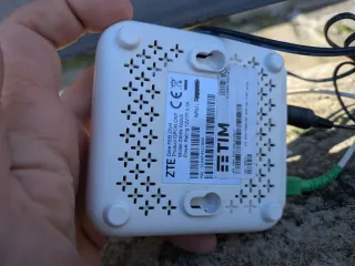 Modem Fibra ZTE ZXHN F6005 TIM