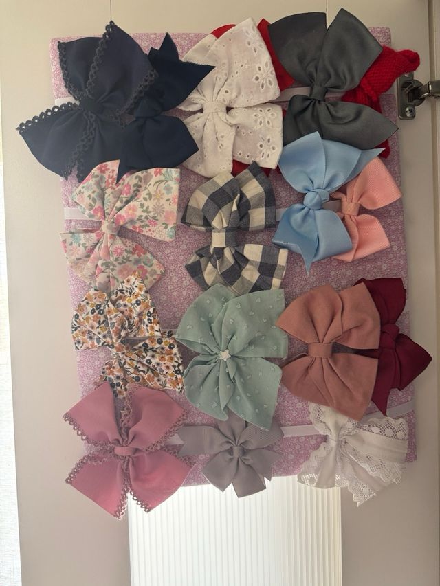 Porta lazos para colgar y lazos