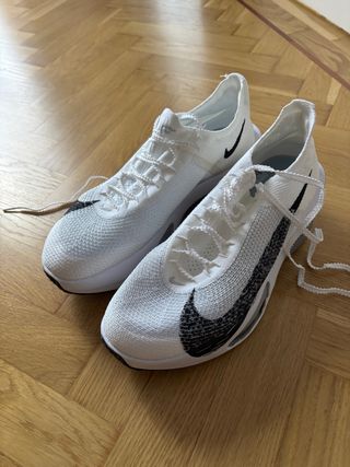 Zapatillas Running Nike Blancas y Negras