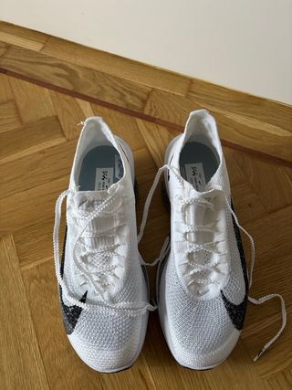 Zapatillas Running Nike Blancas y Negras