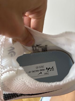 Zapatillas Running Nike Blancas y Negras