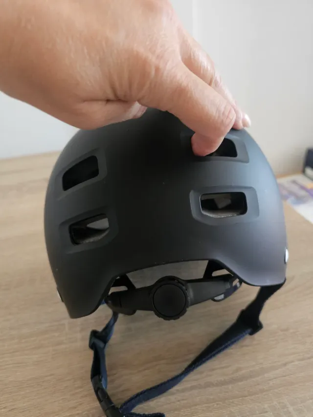 Casco Oxelo Negro Patinete Eléctrico talla55-56 cm