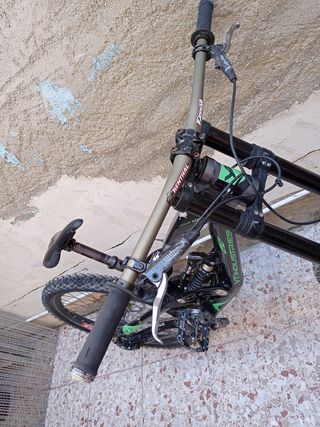 YT Tues 2.0 Bicicleta Descenso
