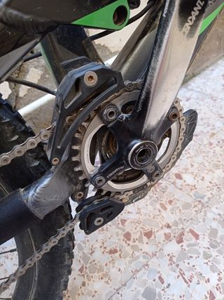 YT Tues 2.0 Bicicleta Descenso