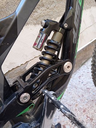 YT Tues 2.0 Bicicleta Descenso