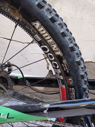 YT Tues 2.0 Bicicleta Descenso