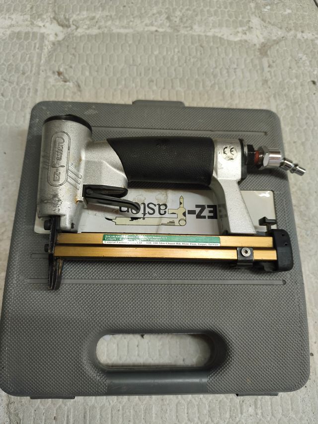 Grapadora Neumática EZFasten Profesional