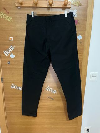 Pantalón chino negro hombre