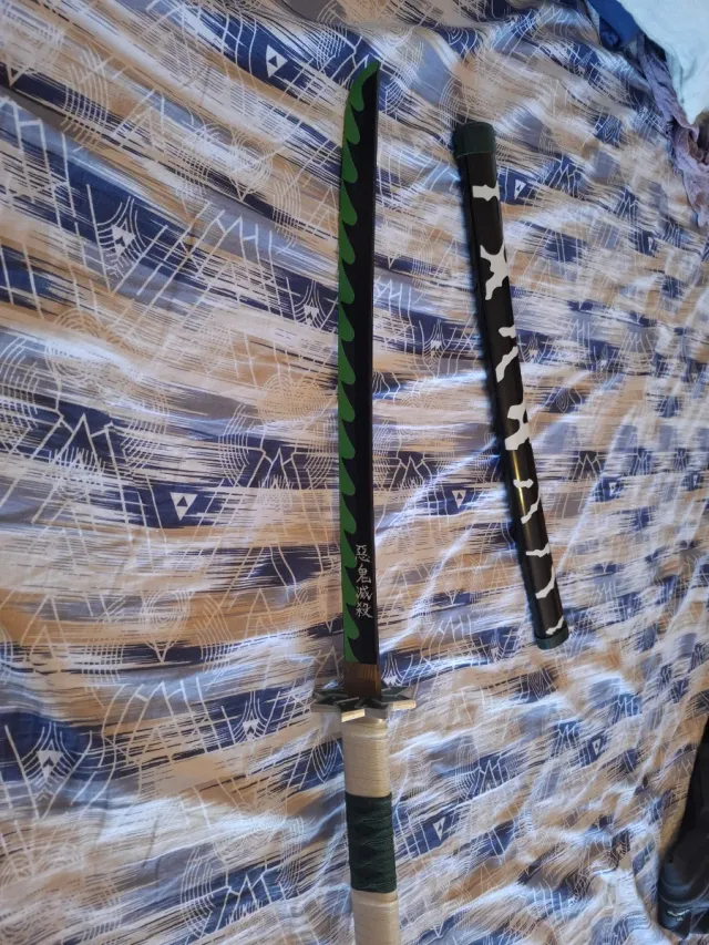 Katana in legno Demon Slayer Pilastro del Vento