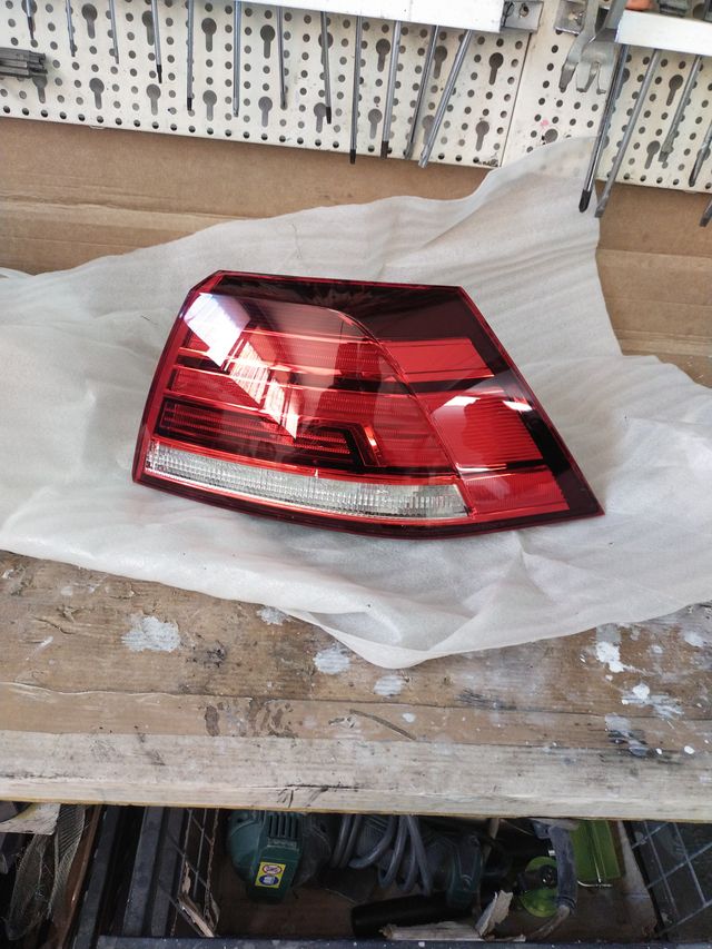 Piloto trasero Golf 7