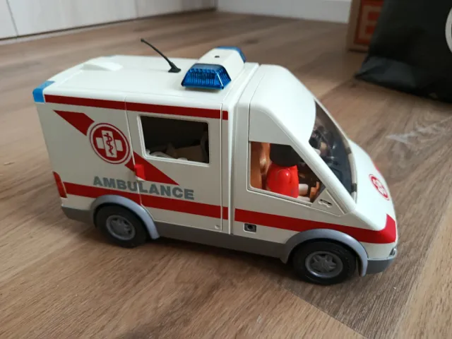 Conjunto Playmobil,ambulancia, helicóptero,policia