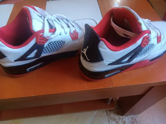 Jordan Zapatillas Blancas y Rojas