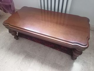 Tavolino vintage in legno e tessuto