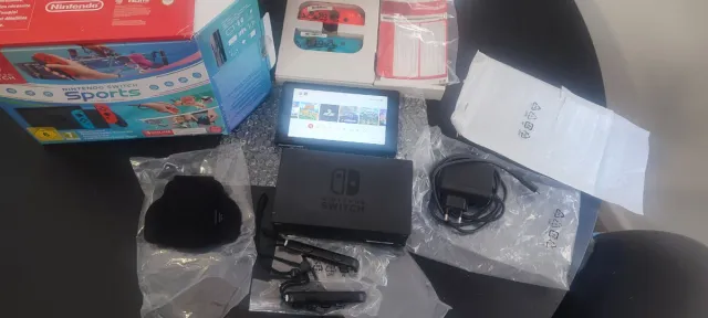 Nintendo Switch Negra/Roja Completa