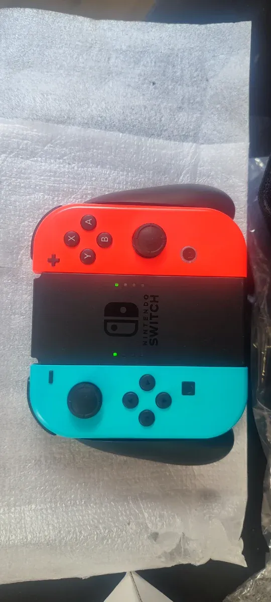 Nintendo Switch Negra/Roja Completa