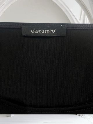 Blusa Negra Elena Miro por estrenar.