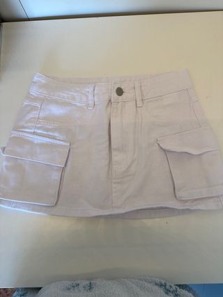 Falda blanca cargo