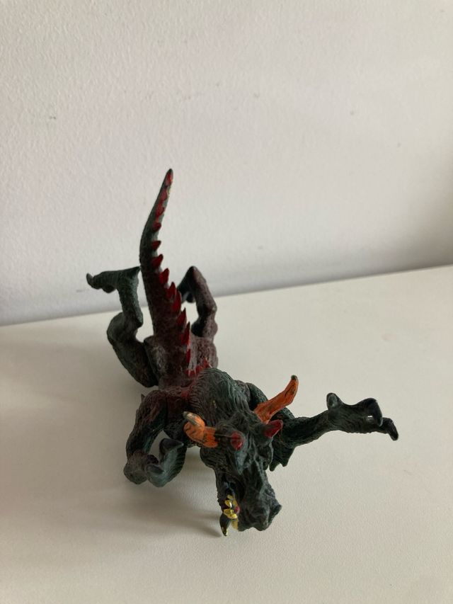 Figura de Dragón de juguete