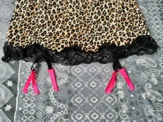 Camisón lencería leopardo negro y marrón