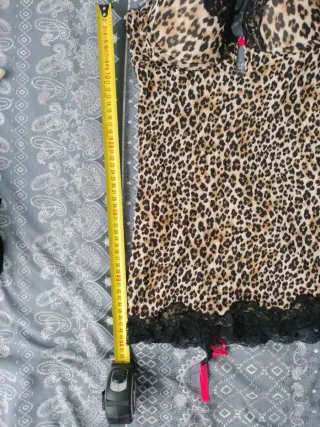 Camisón lencería leopardo negro y marrón